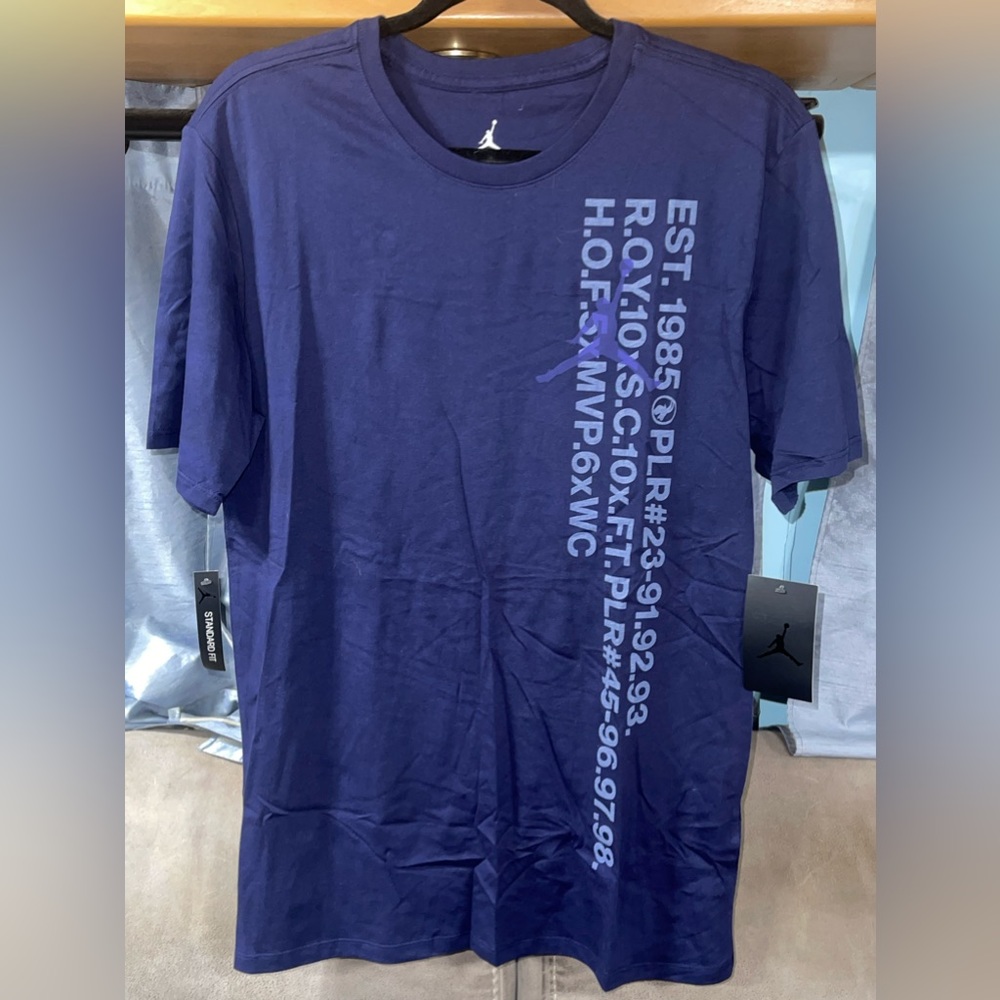 NWT Air Jordan Short Sleeve T-Shirt Navy Blue